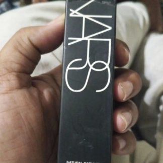 NARS Natural Radiant Longwear Foundation (30 mL/ 1Fl.Oz.)